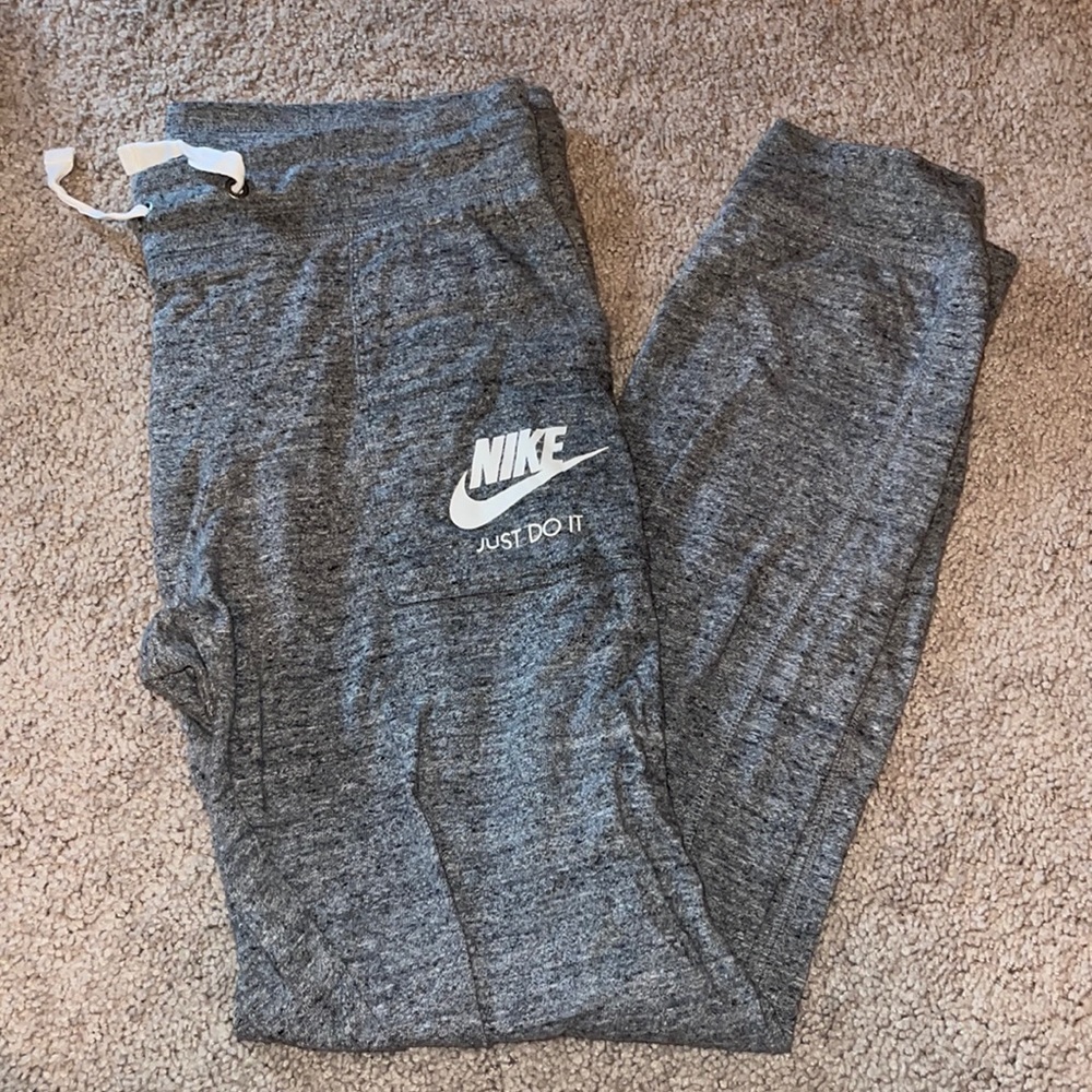 Heather gray Nike joggers